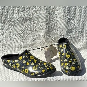 ✅ NEW ✅ Western Chief Womens Black Yellow Bees Garden Clog Rain Shoe  SIZE 9